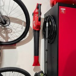 Milwaukee M18 Leaf Blower