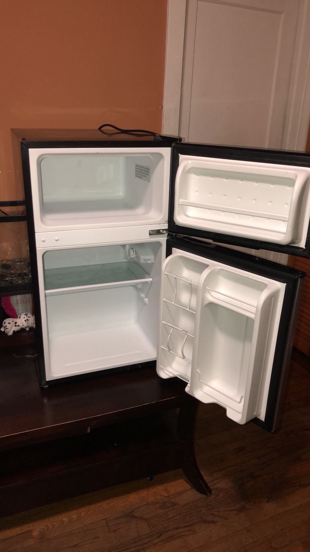 Mini fridge