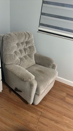 Gray Fabric Tufted Recliner Chair