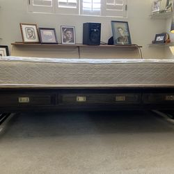 Oak wood coffee table with 6 drawers