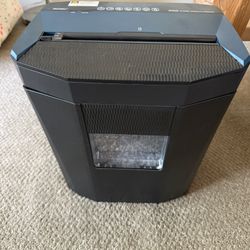 $100 Costco Paper Shredder