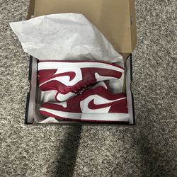 Jordan 1 Low Cardinal Red 