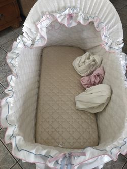 Baby bassinet w 3 cover for mattress 7 P.C. all together