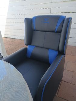 Reclin.\nEr chair