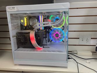 KOORVI GAMING PC with monitor