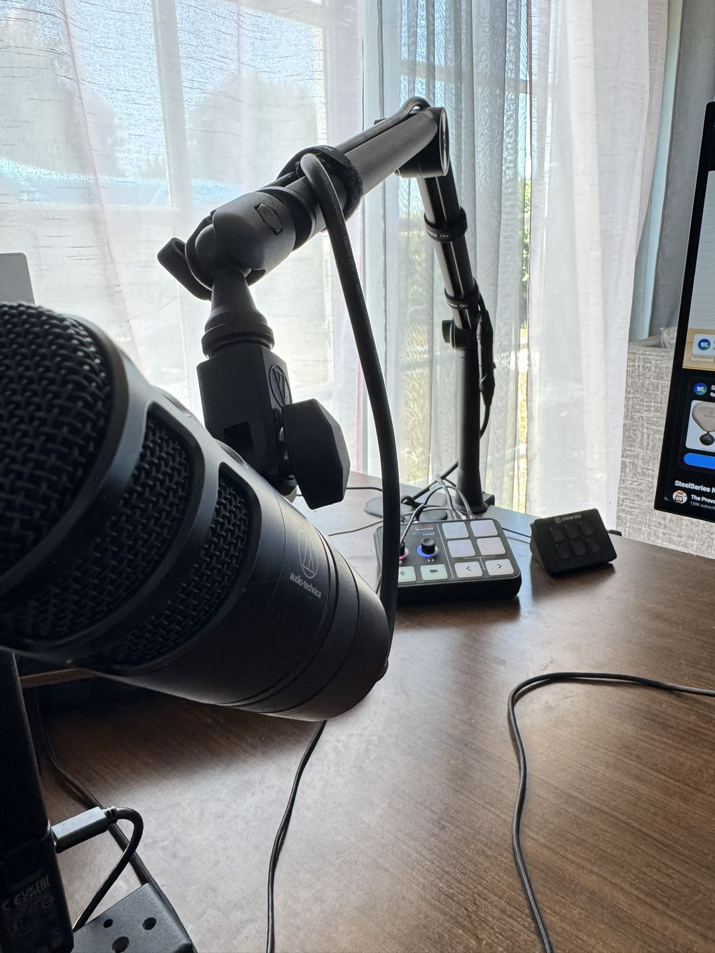 AT2040 XLR And Rode Streamer X
