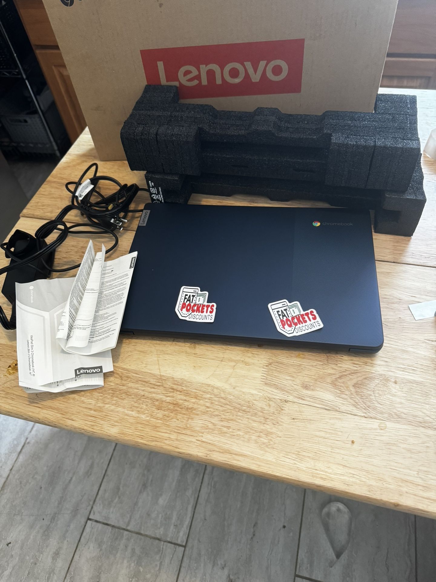 Lenovo IdeaPad Slim 3 14" Chromebook Laptop