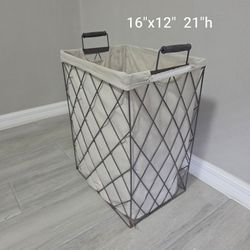 Modern basket laundry hamper