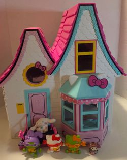 🏡🎀 Hello Kitty & Friends Fold-Out Dollhouse Playset! 🎀🏡