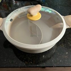  Shabu Shabu Divided Cooking Pot w/Lid - NWOT