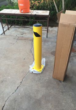 Warehouse /parking lot bollards! New in boxes 🤙😎!
