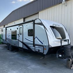 2019 Travel Trailer Bunk House 2 Bedrooms 