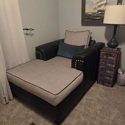 Chaise Lounge, Gray 