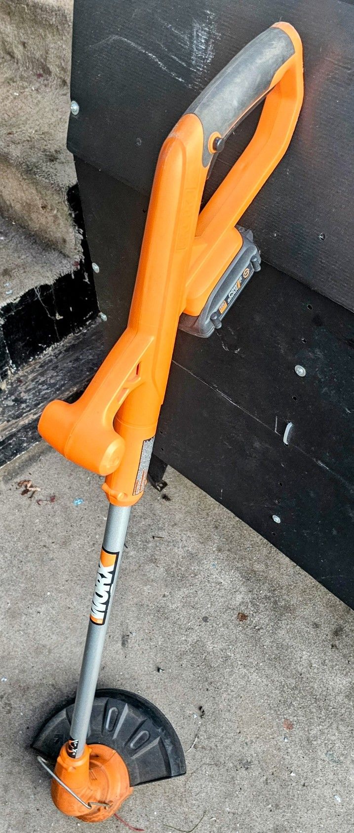 "Worx Brand" Cordless Weed Eater With 20v Battery