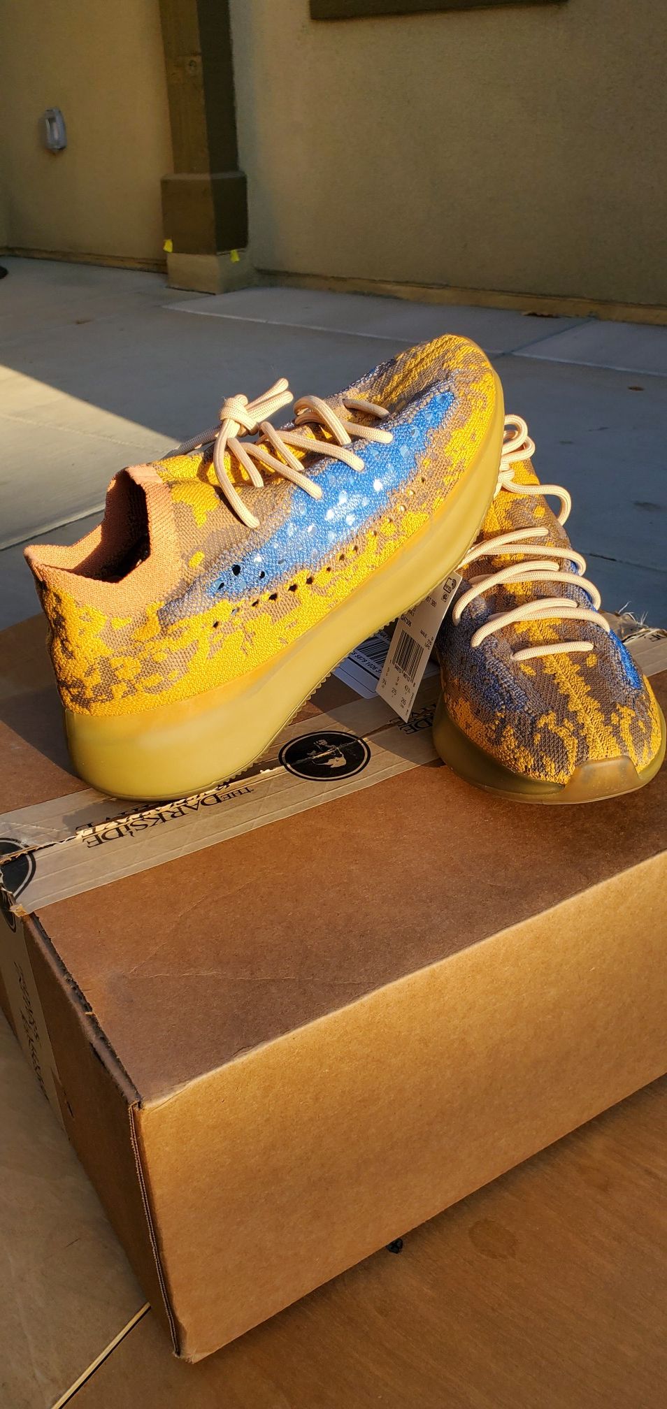 Yeezy 380 boost blue oats size