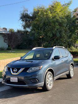 2016 Nissan Rogue SV – Clean Title – Smog Check Done