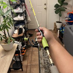 Lew's Xfinity XJ 6' Medium Action Spinning Fishing Rod and Reel Combo for  Sale in Mesa, AZ - OfferUp