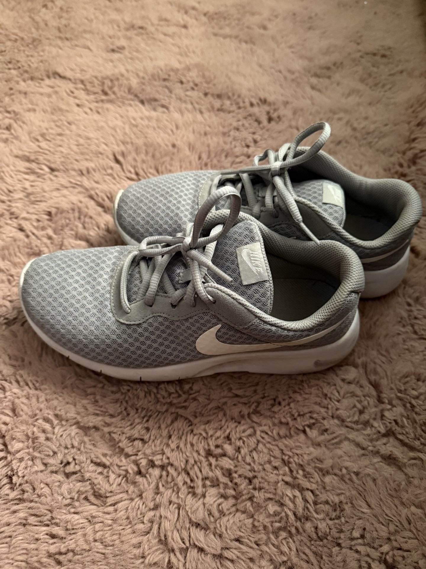 Nike Shoes Size 6Y 