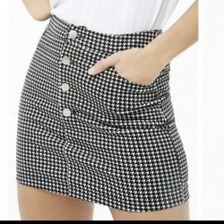 Forever 21 Houndstooth Mini Skirt