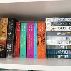 romance, fantasy, dark romance books “booktok” 