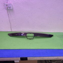 Genuine OEM Honda 71122-TVA-F10 Front Grille Molding 2021 Accord
