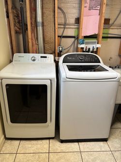 Samsung Dryer and Whirlpool Cabrio Washer Set