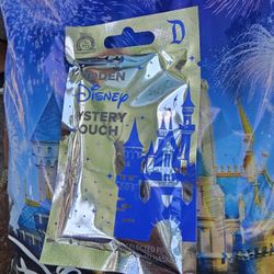 Disney Pins (10 Packs)