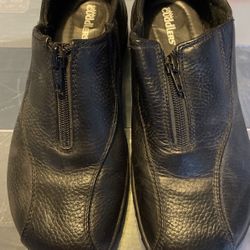 Cobbie Cuddlers Black Woman’s Size 6W