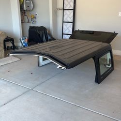 OEM Jeep Wrangler JL 4-Door Hard Top (2021 Willys) – Excellent Condition – $2,000 OBO