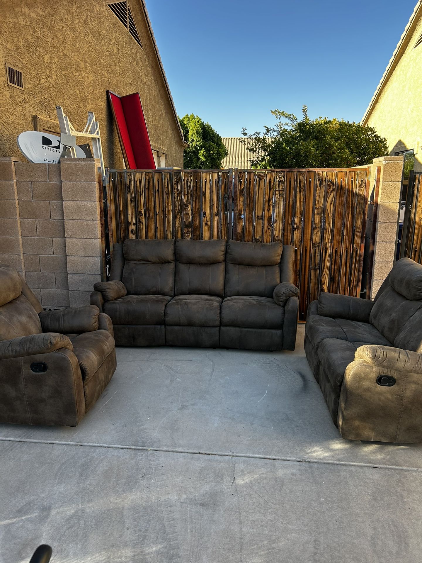Three-piece couch set