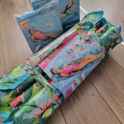 pool floating/ loungers 