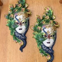 Design Toscano Mask of Venice Sculpture: Peacock Masks