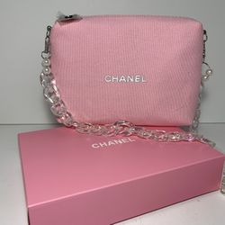 Original - Chanel Complimentary Pink pouch (on Chain)