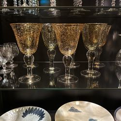 Stunning Amber-colored Drinking Glasses 