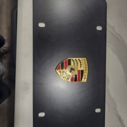 Porsche Emblem 