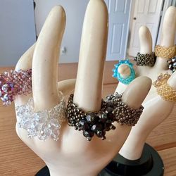 Stretch Rings (10) And Hand Display 