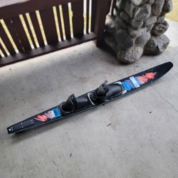 Connelly Shortline 2 Graphite Wingtail Slalom Water Ski With Adjustable Rubber Boot Binding