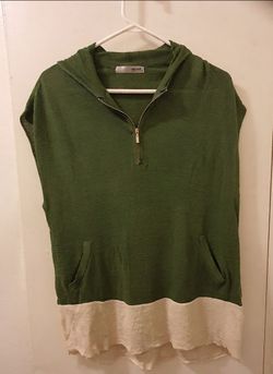 ​Green & Beige Lightweight Short Sleeve Knit Hoodie / Vest