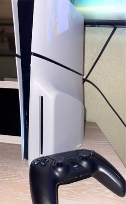 PS5 disc /slim  with black control