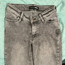 Fashion Nova Grey worn once in good condition ( medium )