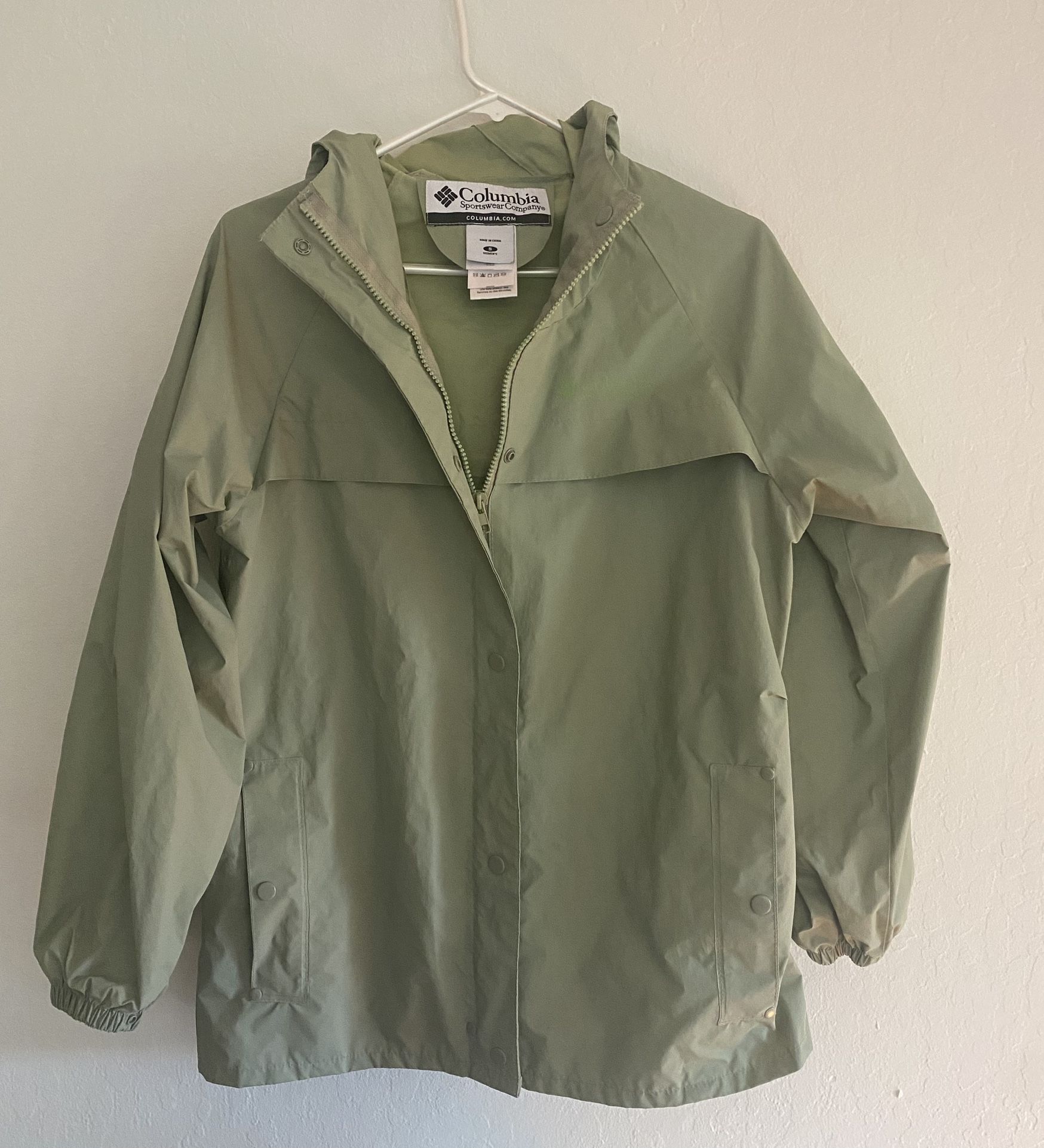 Beautiful Green Rain jacket! S-M