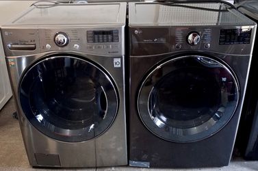 LG Washer and Dryer Set