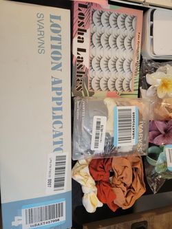 Girls items, eyelashes etc