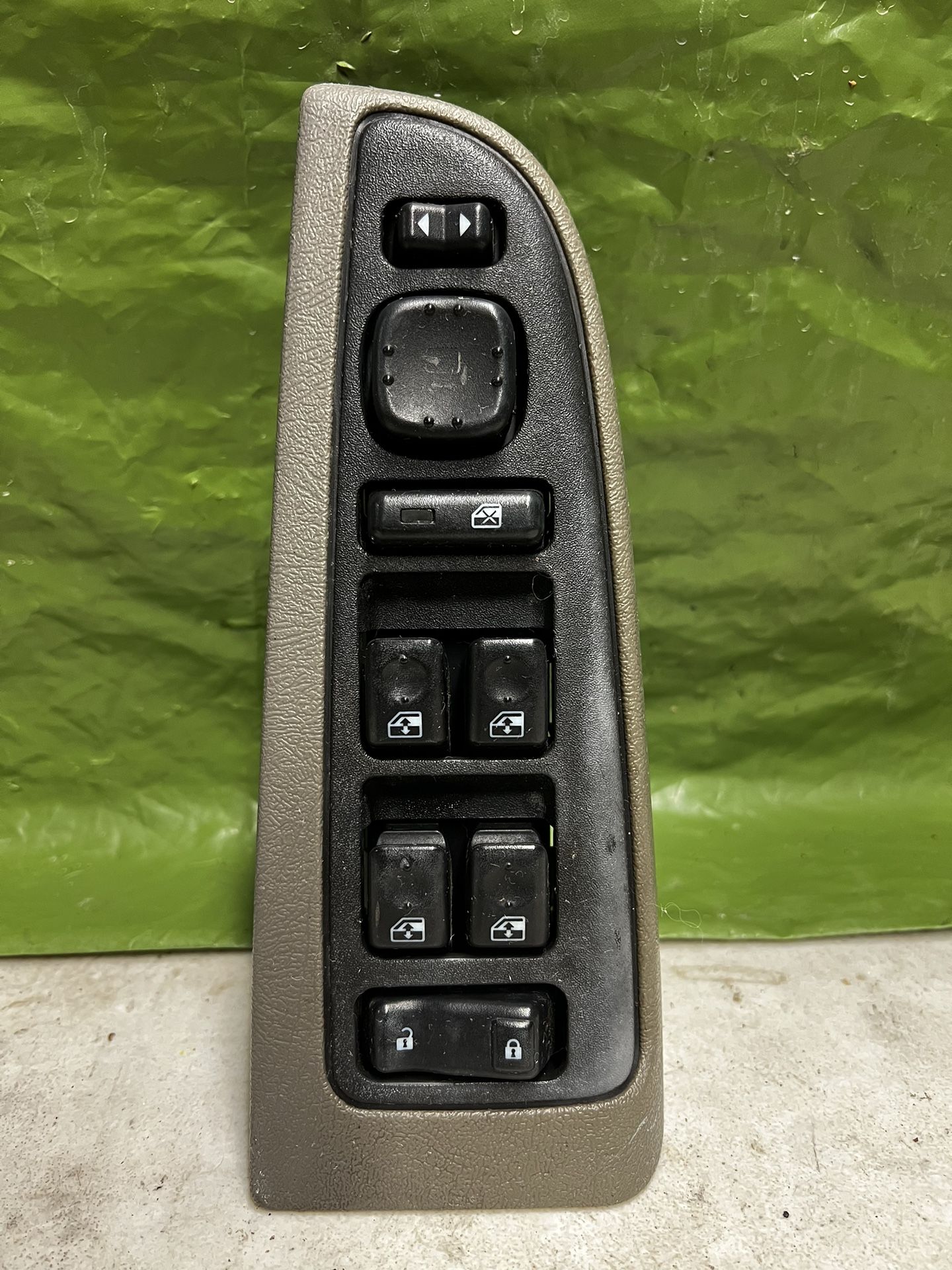 03-06 Chevy Silverado/GMC Sierra Master Window Control Switch OEM Gray