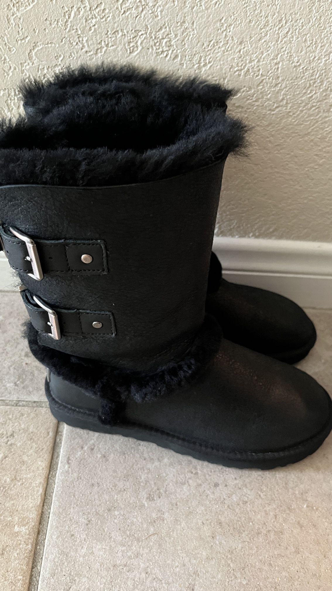Black Uggs With Silver Buckles Sz6 