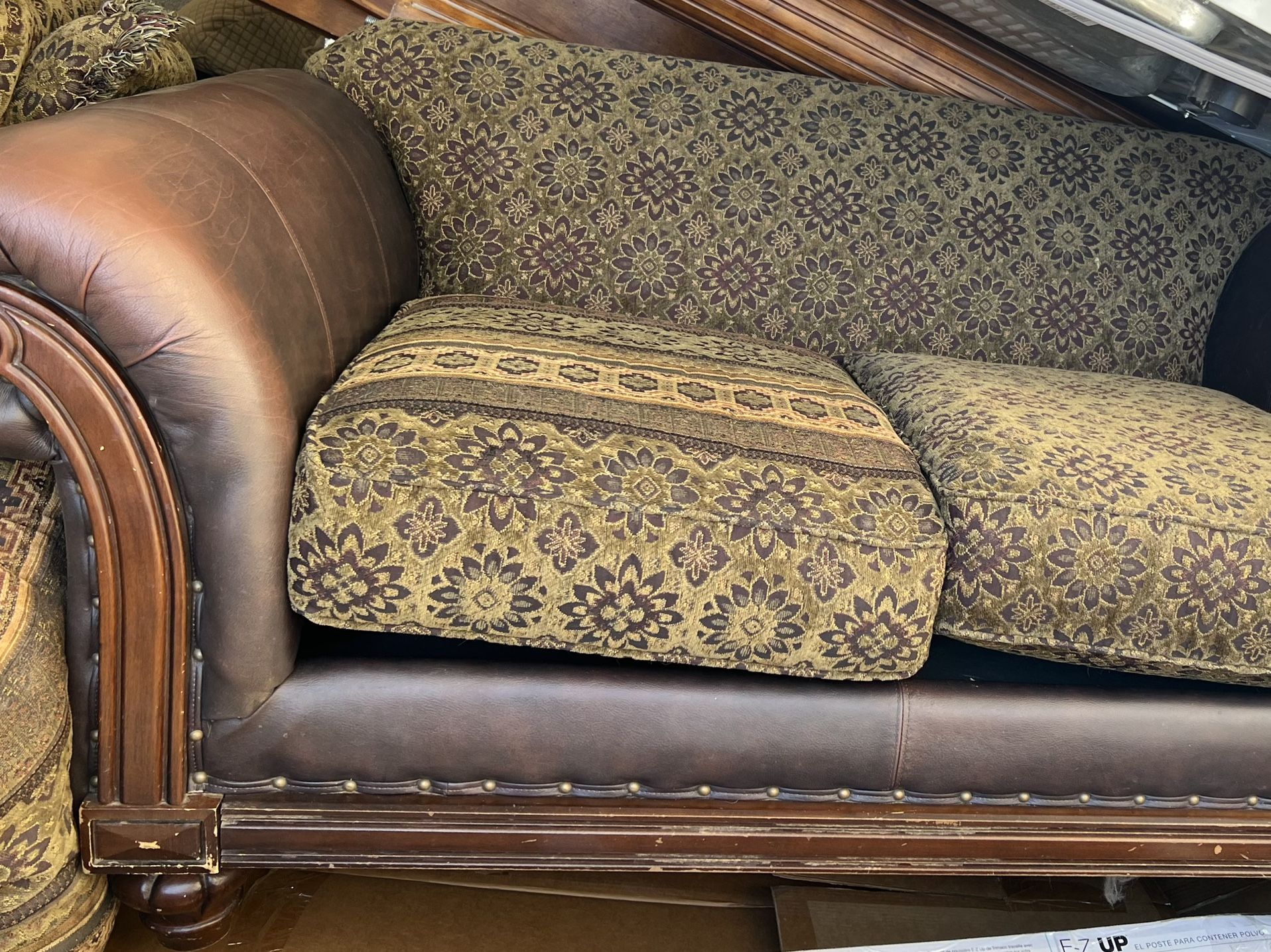 2 person Love Seat/ Couch