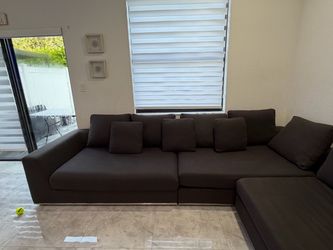 Modani sectional