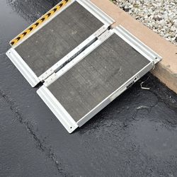 Aluminum Folding Wheelchair Ramp 