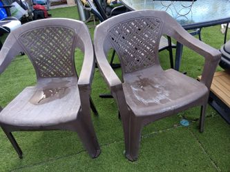 Outdoor Chairs $5 each