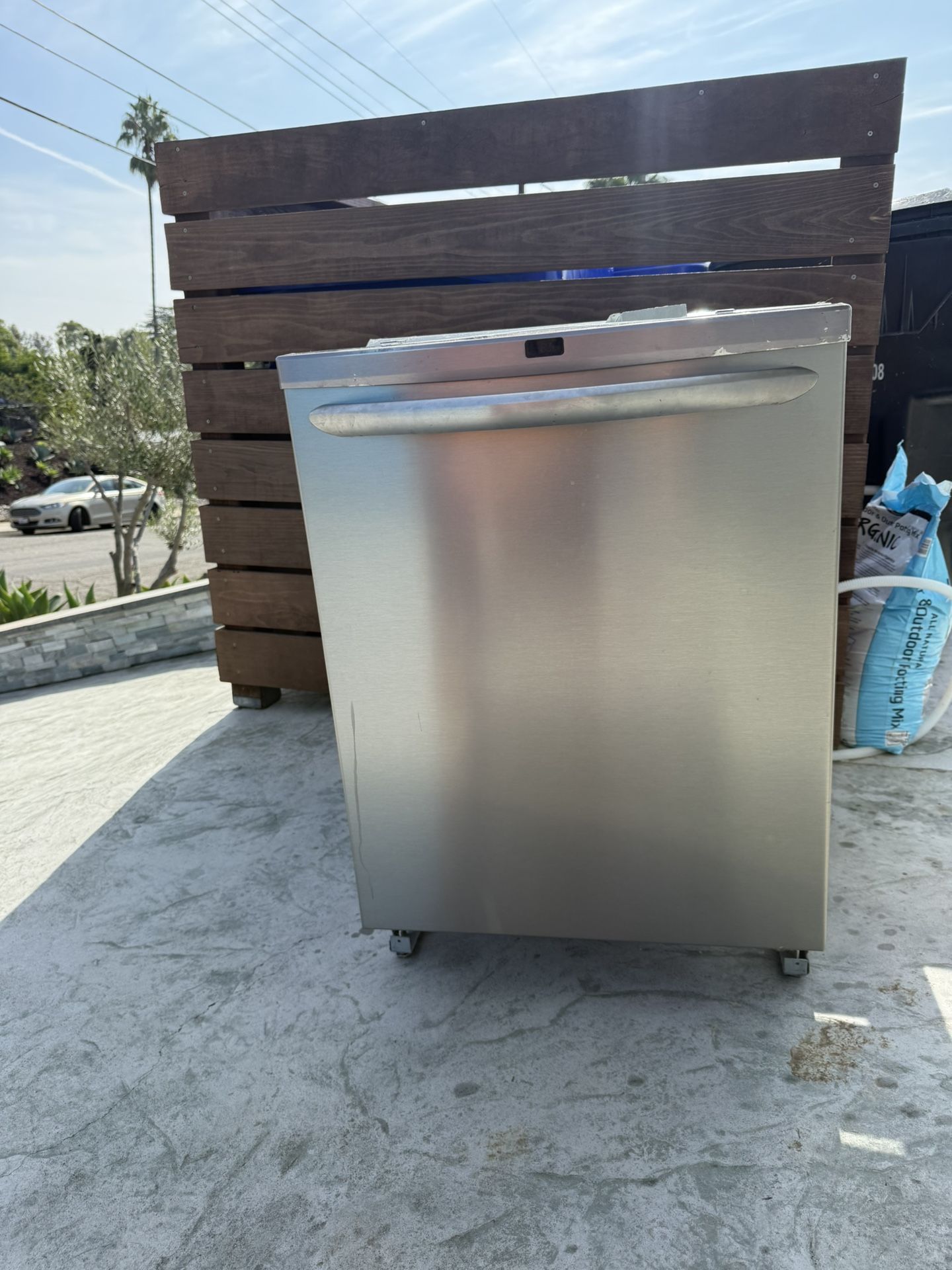 Frigidaire Dishwasher 